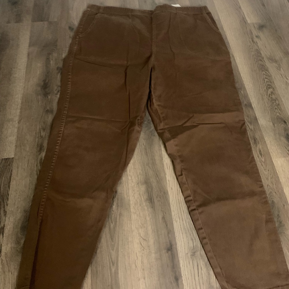 Brown mom jeans.